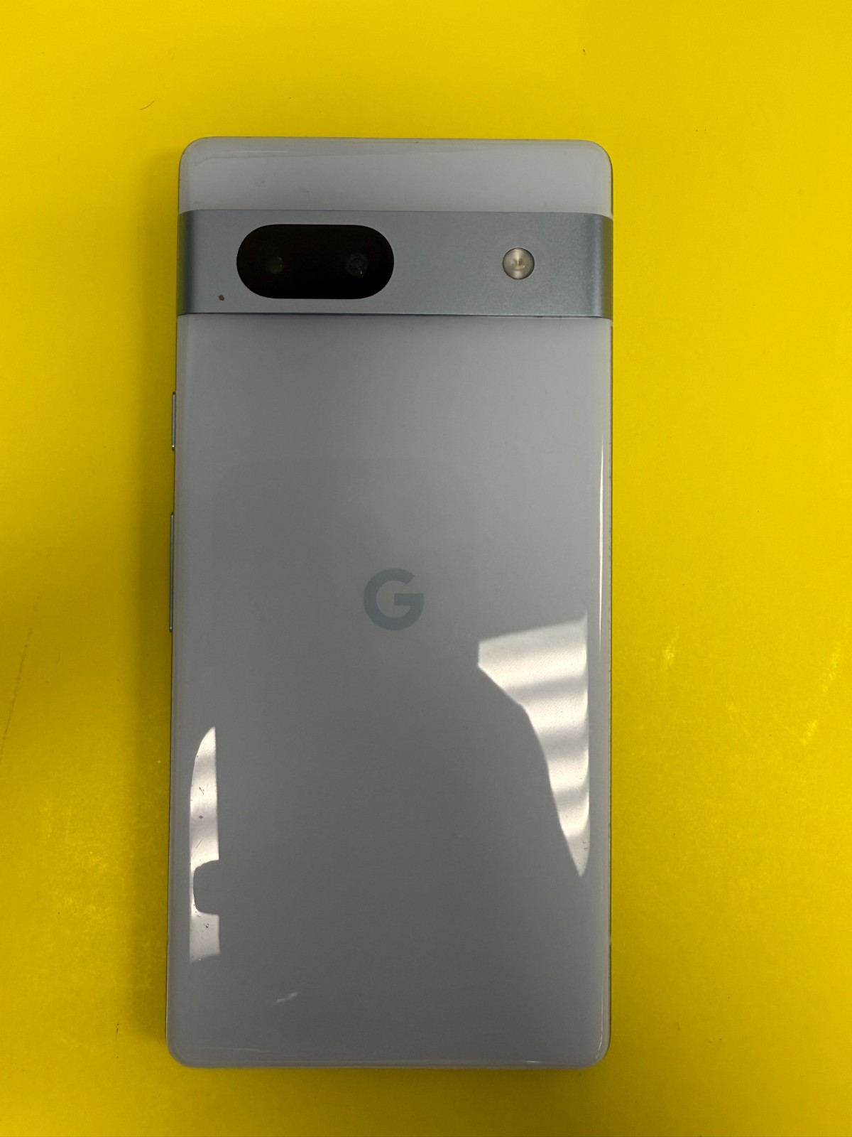Google Pixel 7a – 128 GB – Sea (Unlocked) – Average Condition