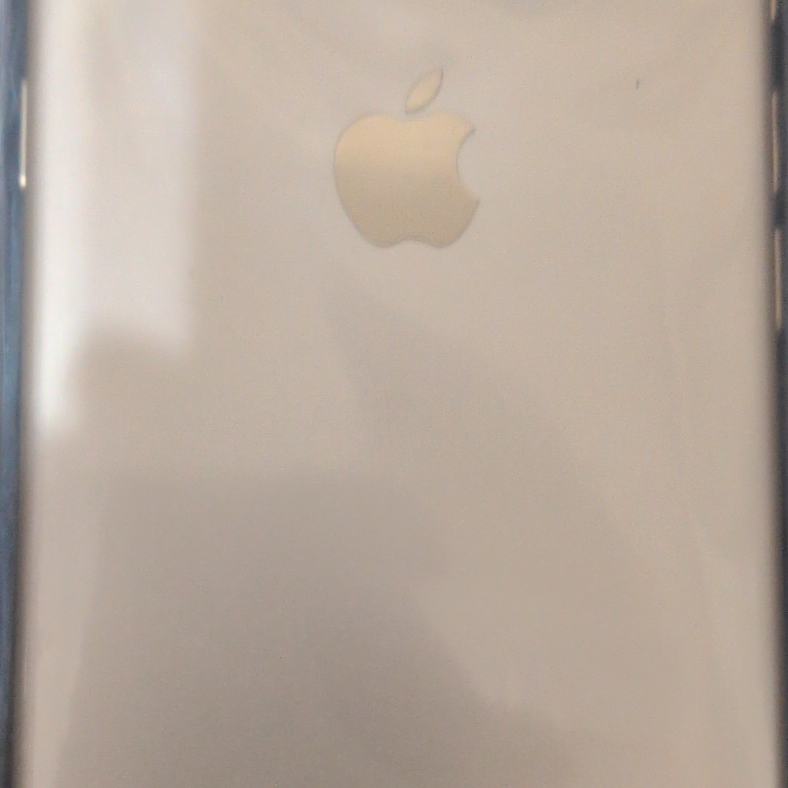 Apple iPhone 6 16GB Gold 4.7in A1586 MG472LL/A 8MP Wi-Fi NFC Bluetooth