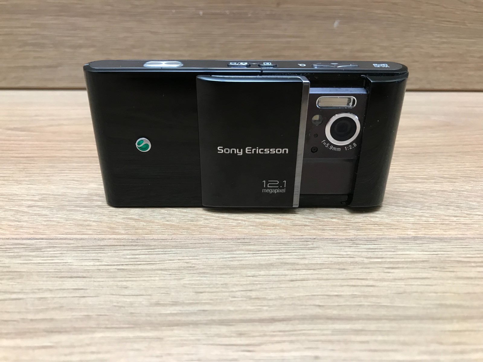 Sony Ericsson U1i Satio Classic Retro – Black *network status unknown*