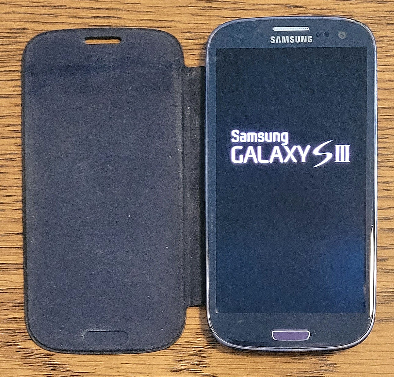 Samsung Galaxy S3 SPH-L710 – Blue and Gray ( Sprint ) Smartphone – Bundled