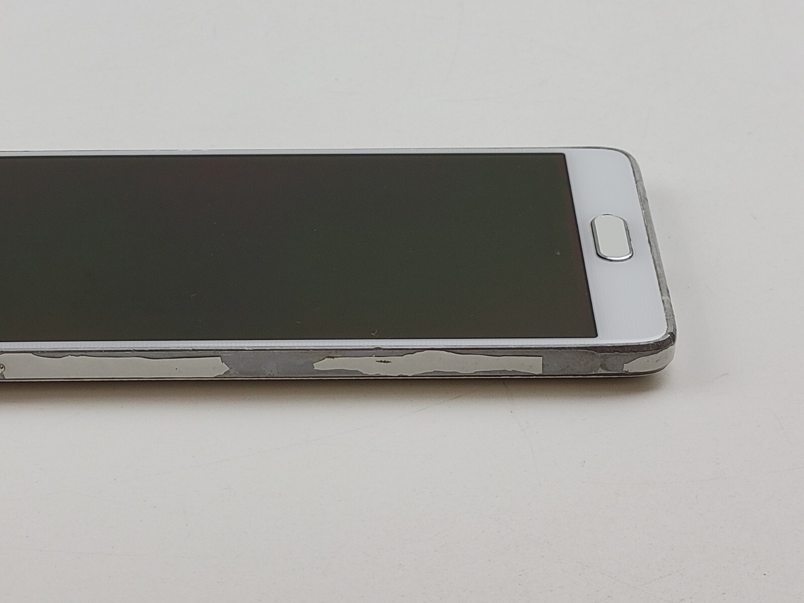 Samsung Galaxy Note 4 (SM-N910A) 32GB (AT&T) – POOR CONDITION – Clean IMEI