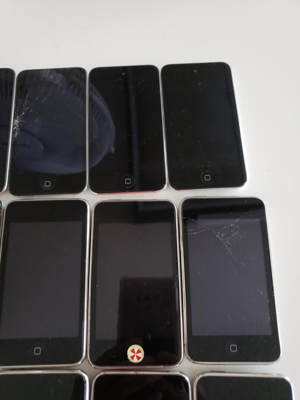 Lot of 18 Apple iPod Touch 1st, 2nd, 3rd, and 4th Gen for parts