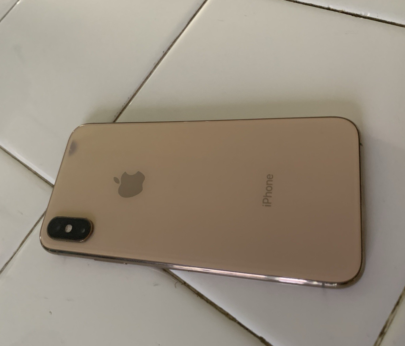 Apple iPhone XS 64GB Gold Unlocked iOS Smartphone 12MP Camera Slate