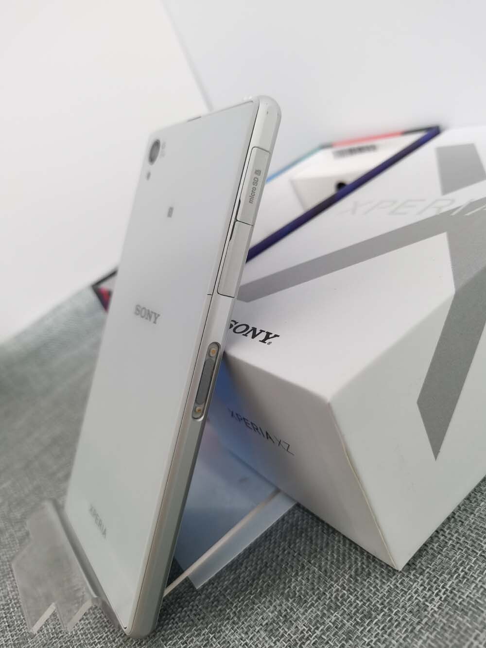 Sony Xperia Z1 C6902 – 16GB microSDXC (Unlocked) Android Smartphone tested
