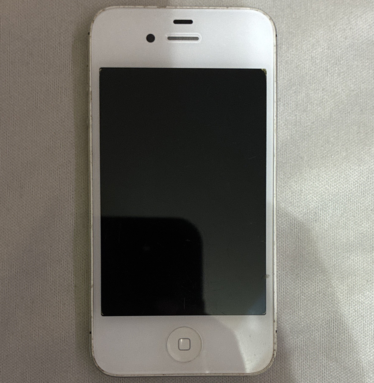 Apple iPhone 4s A1387 32GB White iOS 3.5in 8MP Smartphone Cracked Back