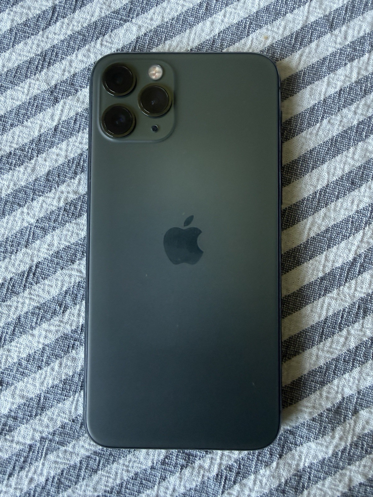 Apple iPhone 11 Pro 64GB Unlocked – Used Great Condition
