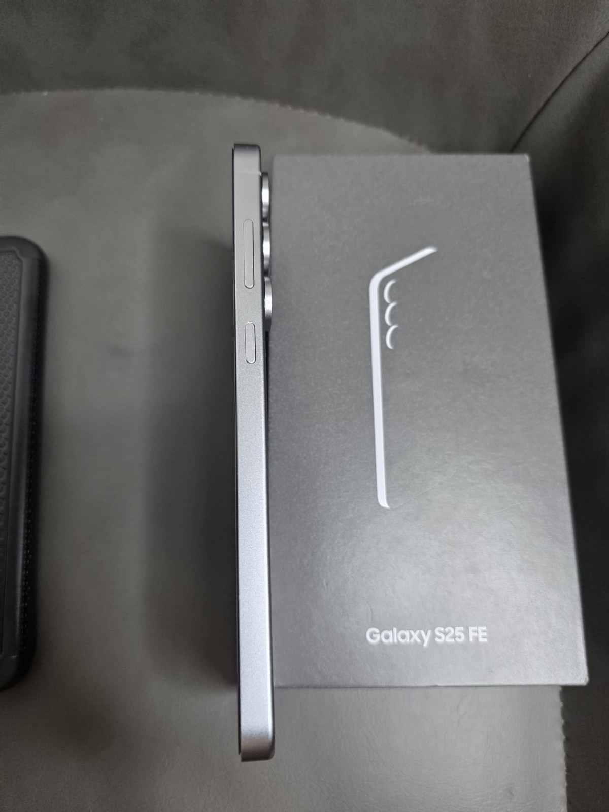 Samsung Galaxy S25 FE