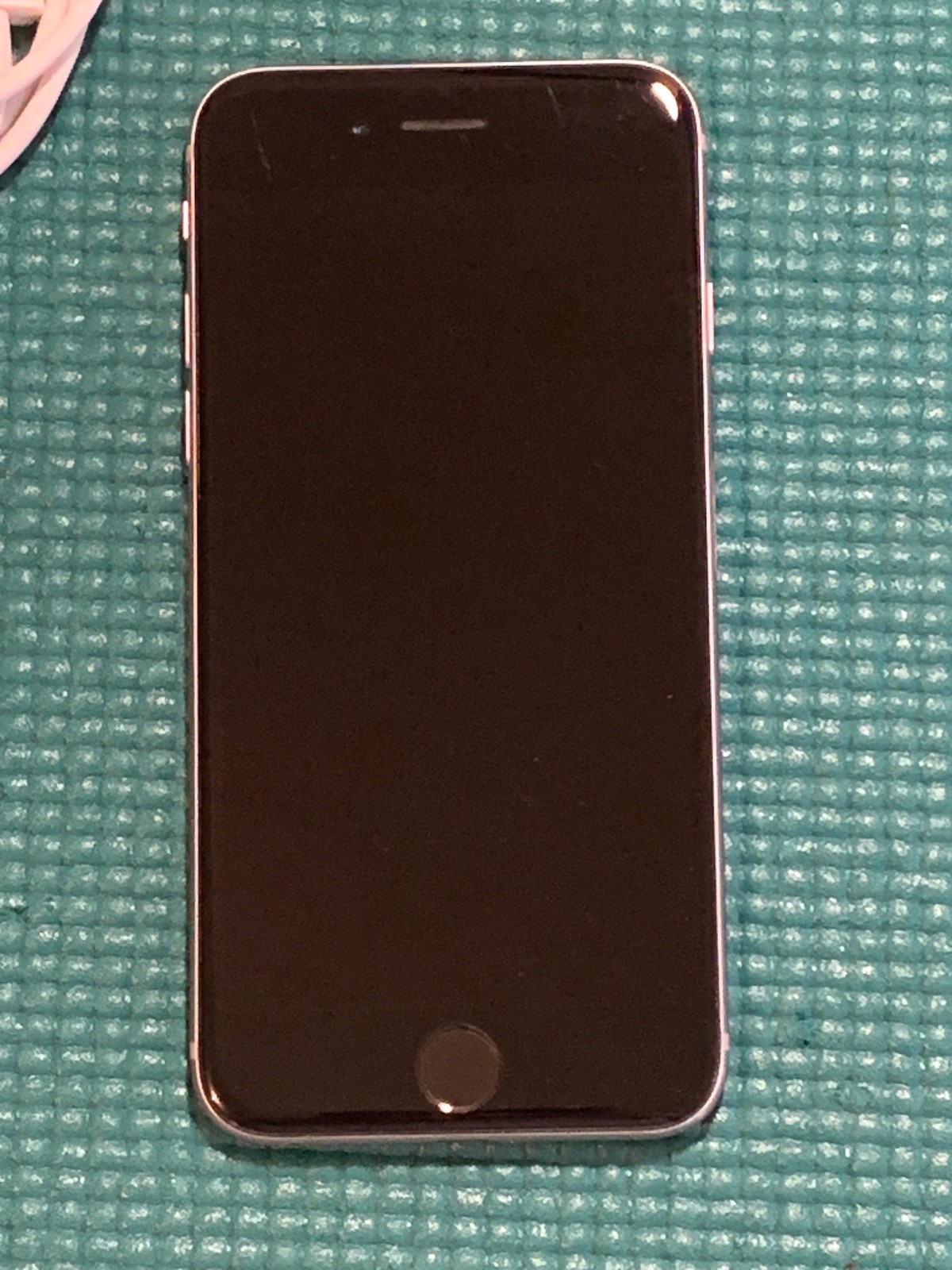 Apple iPhone 6 – 16GB Space Gray Unlocked A1549