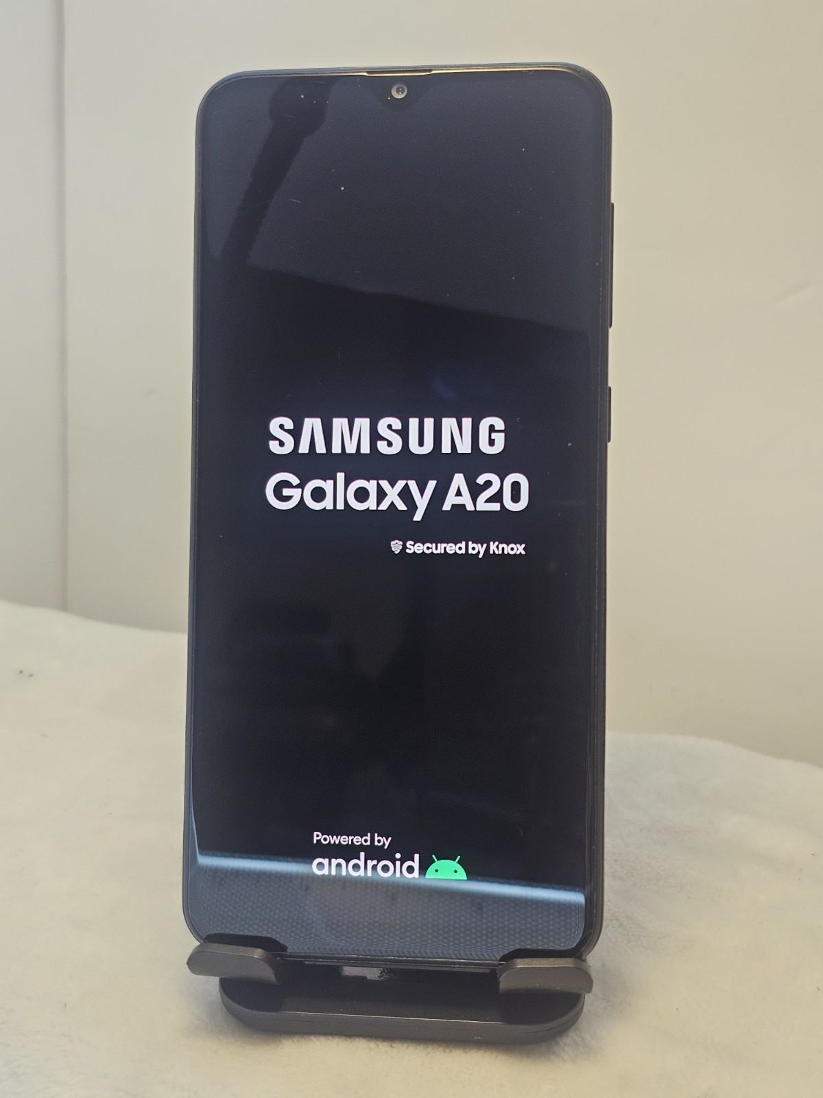 Samsung Galaxy A20 SM-A205U 32GB (Boost Mobile)