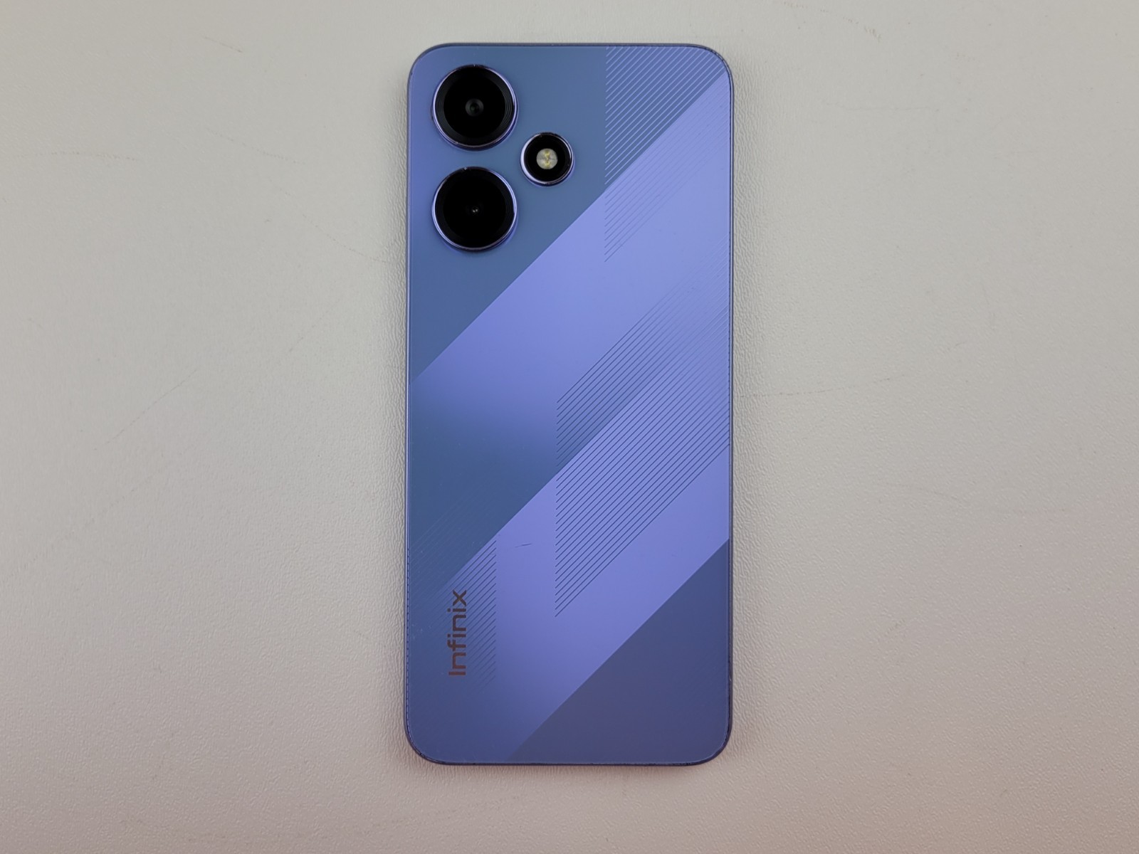 Infinix HOT 30 PLAY (X6835B) 128GB (GSM Unlocked) Dual SIM – SMALL ISSUE – H7915