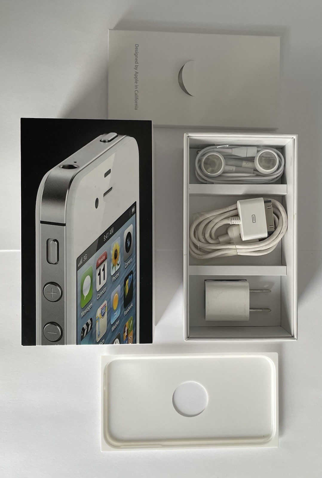 Apple iPhone 4 White 8GB MD440LL Verizon CIB Excellent – iOS 6.0.1 + 95% Battery