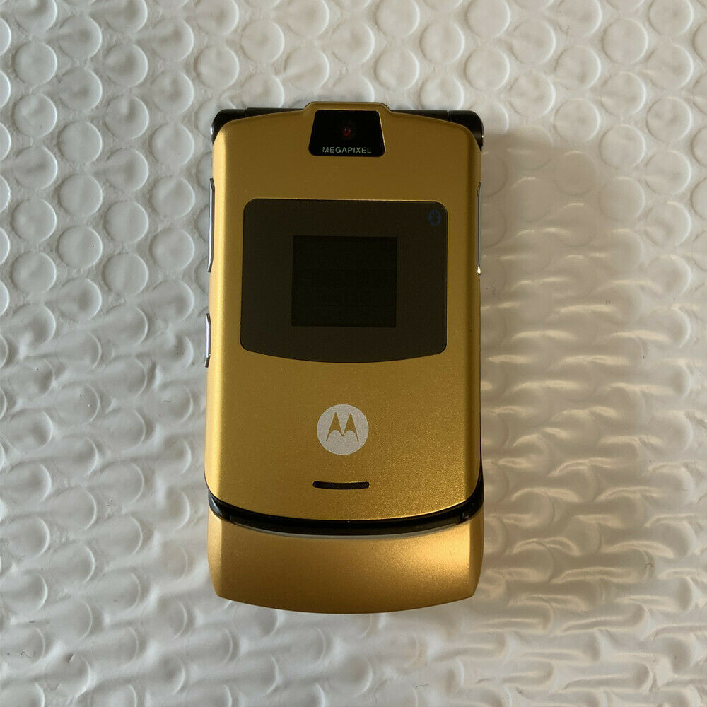 Motorola RAZR V3 Unlocked Flip GSM 850 /900 /1800 /1900 Bluetooth Mobile Phone