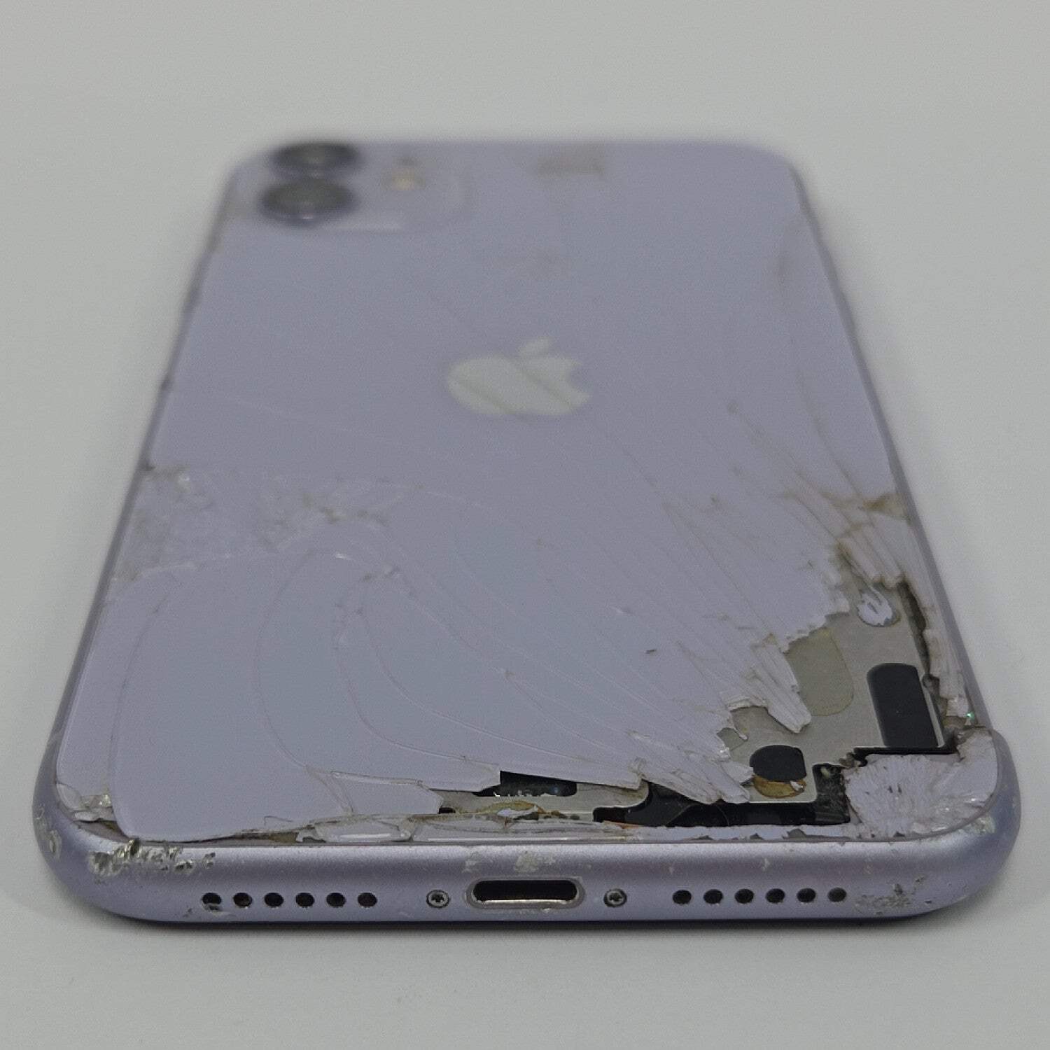 Broken Unlocked Apple iPhone 11 128GB 18.1.1 MWKY2LL/A shattered rear glass
