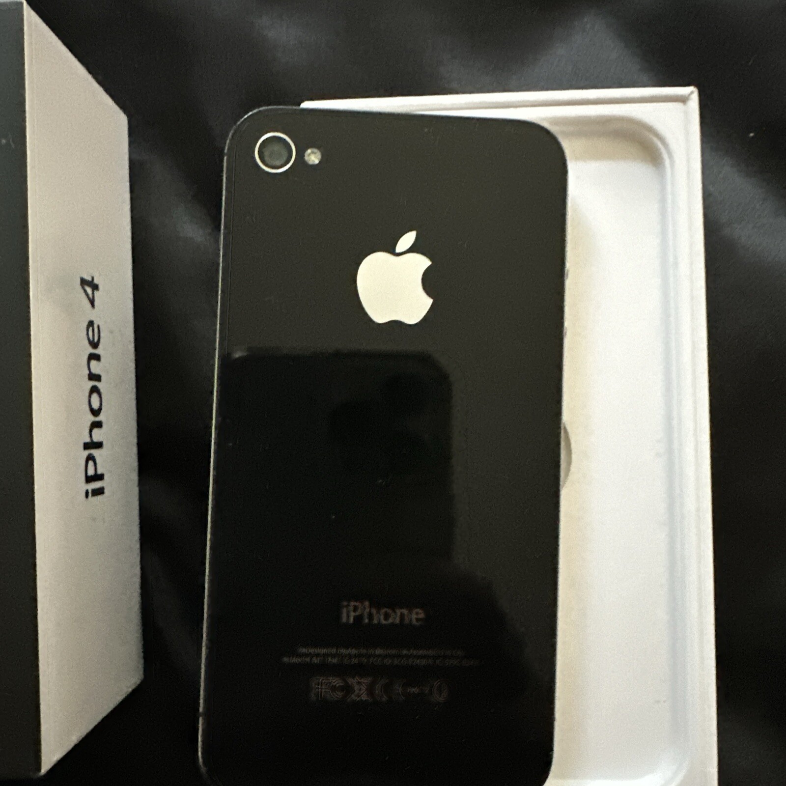 RARE Apple iPhone 4s UNLOCKED 8GB Black A1387 (CDMA + GSM) NEW CONDITION