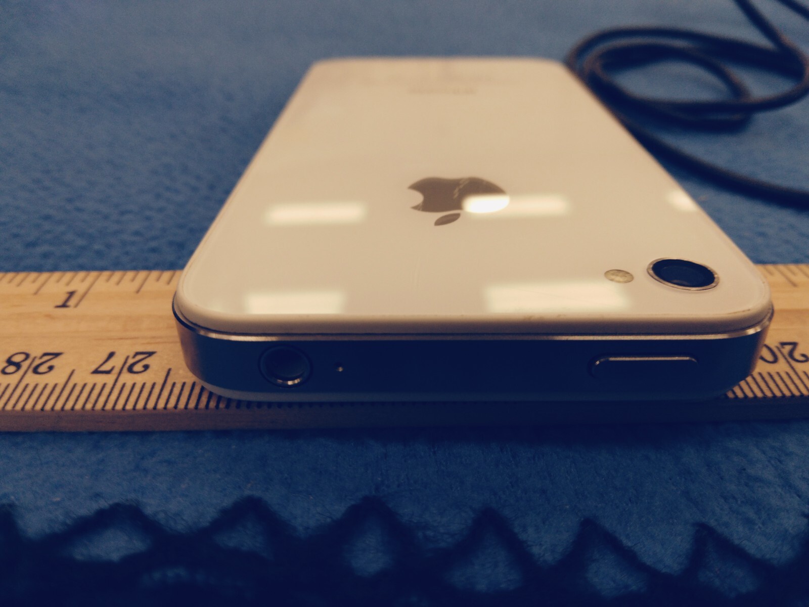 Apple iPhone 4S A1387 White- For Parts Only- Good Condition