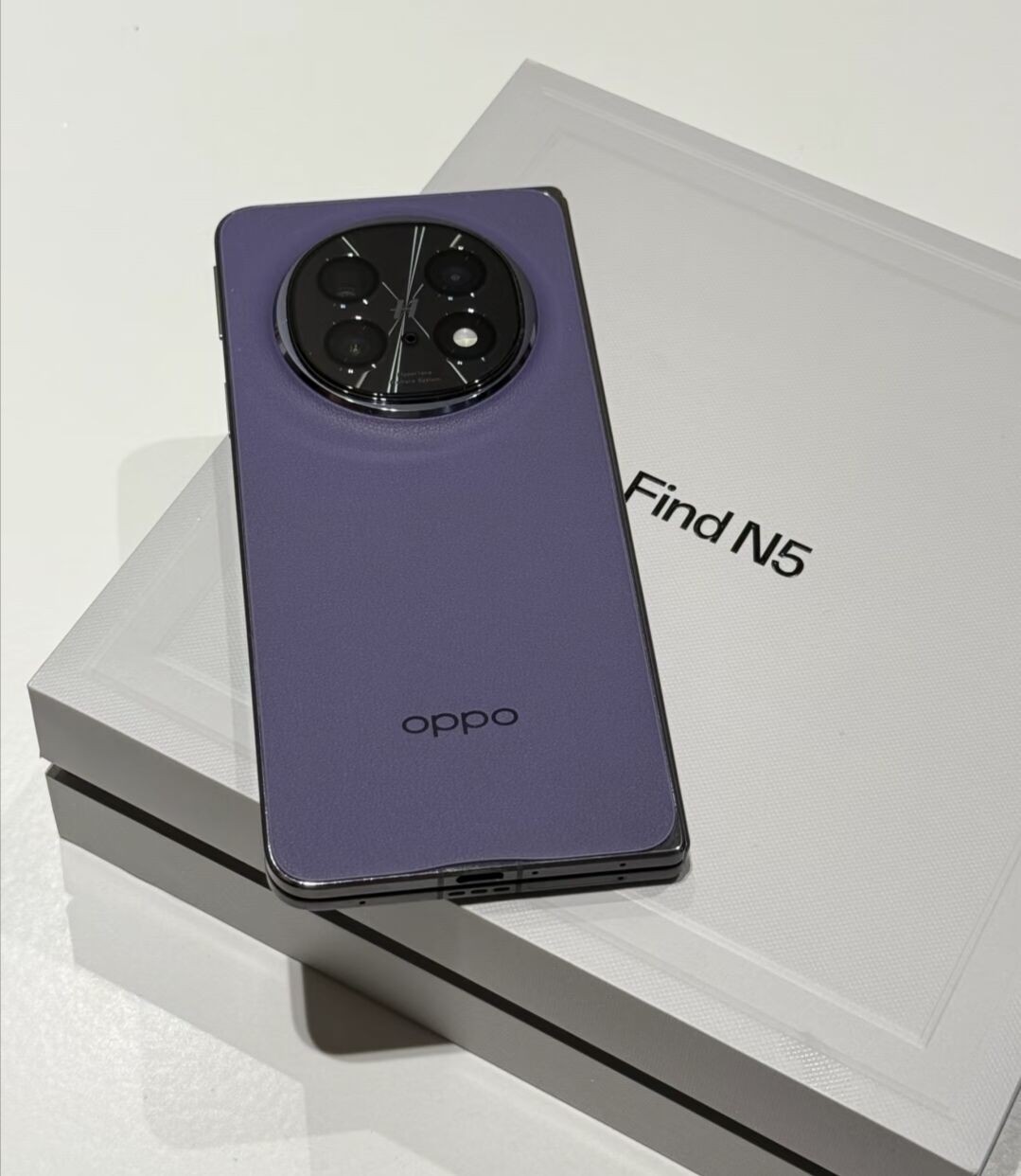 Oppo Find N5 5G 8.12″ Android Qualcomm Snapdragon 8 Elite Double folding screen