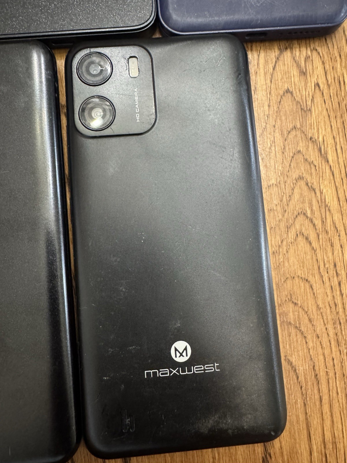 LOT OF 5 Android CELL PHONES UNTESTED, PARTS ONLY STORAGE FIND