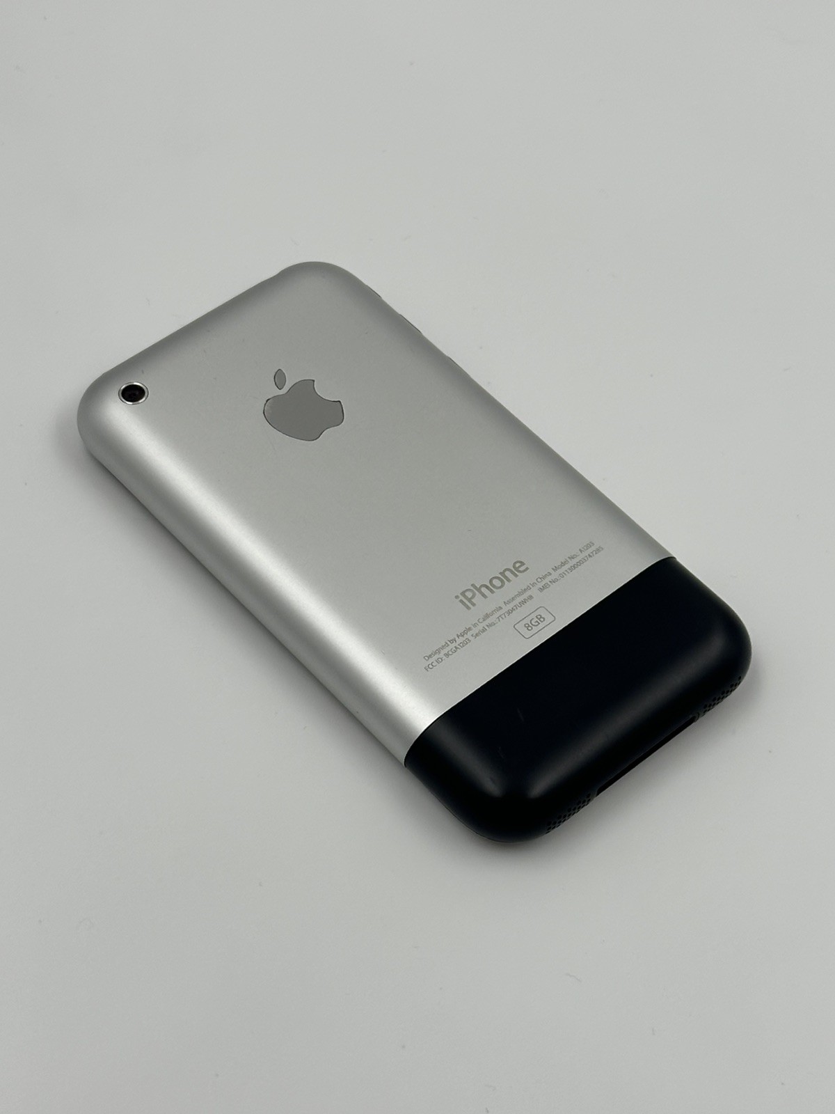iOS 1.0 Apple iPhone 1st Generation – 8GB – Black A1203 (GSM) 2G MA712LL/A