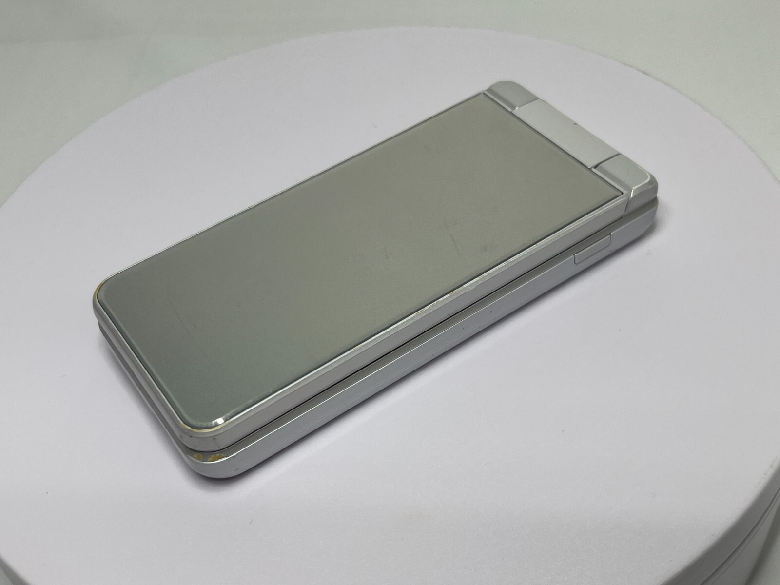 SHARP AQUOS Keitai 2 601SH Softbank White Unlocked SIM Free FLIP PHONE Android