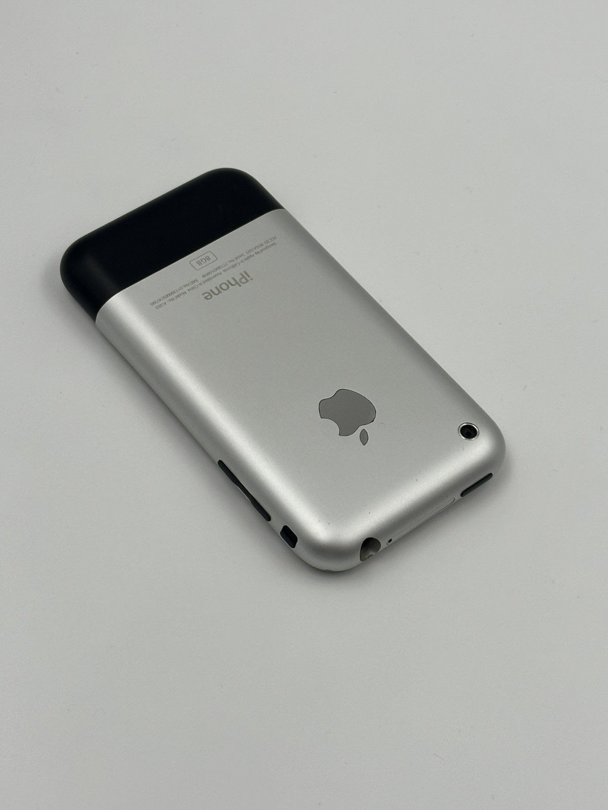 iOS 1.0 Apple iPhone 1st Generation – 8GB – Black A1203 (GSM) 2G MA712LL/A