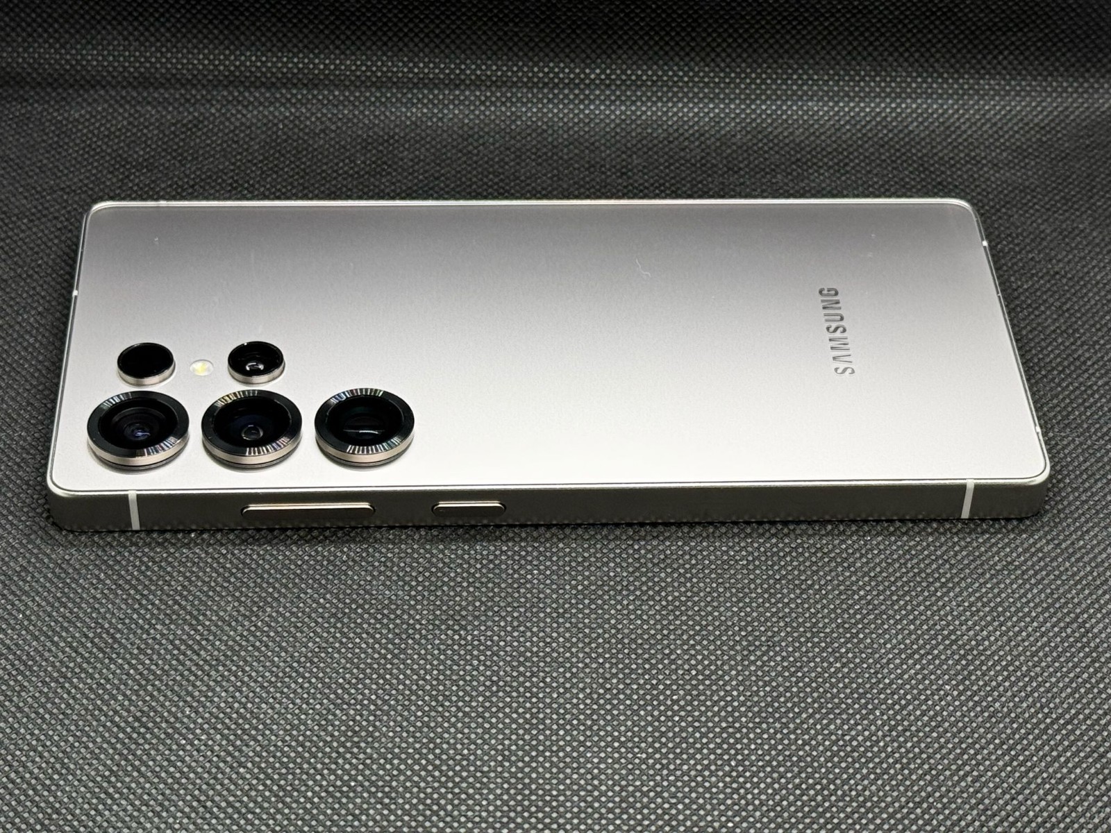 Samsung Galaxy S25 Ultra: Unlocked, 512GB Storage, Titanium Gray (Excellent)