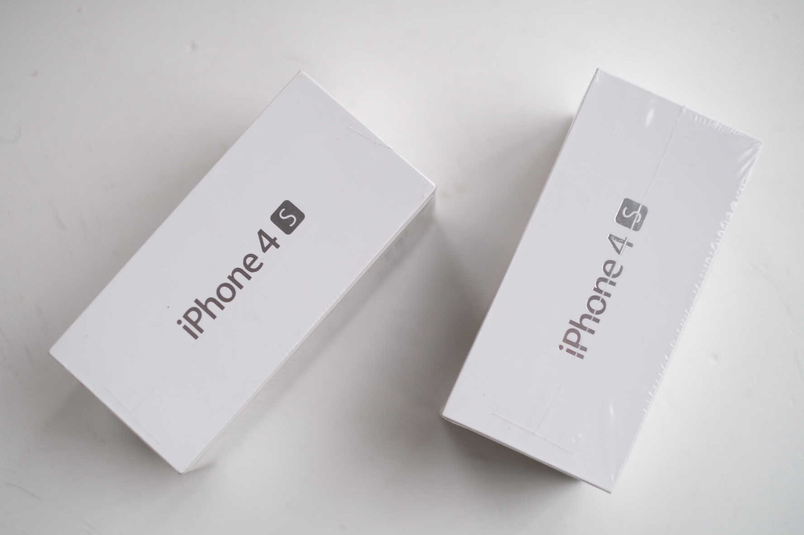 Apple iPhone 4 IOS7 4S IOS9 8/16/32GB – Unlocked Black White US