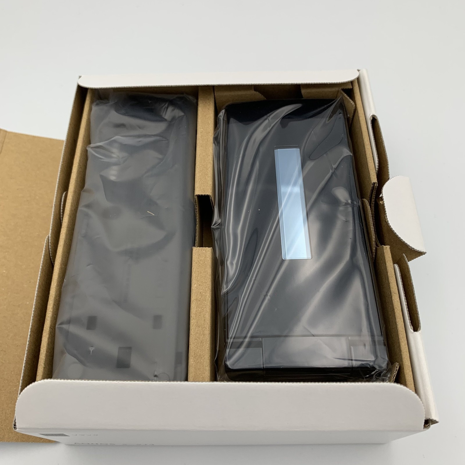 SHARP AQUOS Keitai 3 805SH 806SH Android Flip Phone Black Unlocked Japan New