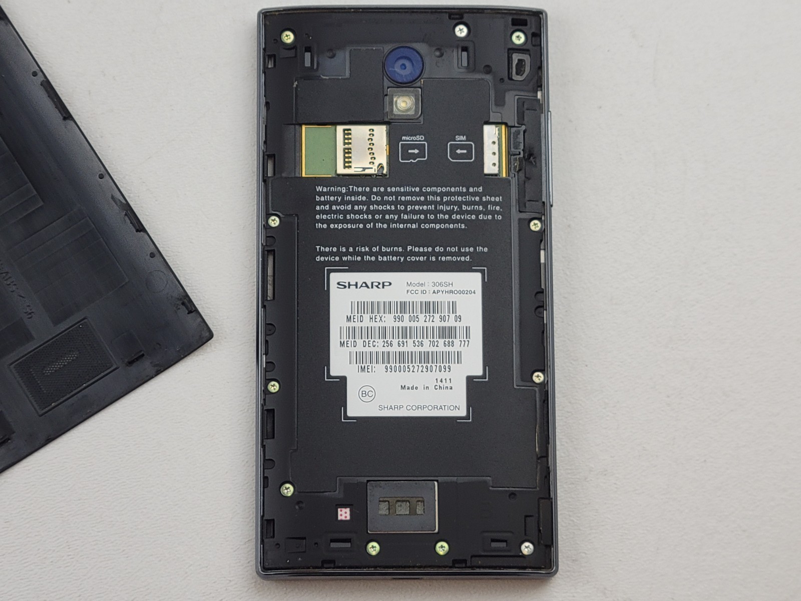 Sharp Aquos Crystal (306SH) 4GB (Boost Mobile) – *PLEASE READ* – H6658