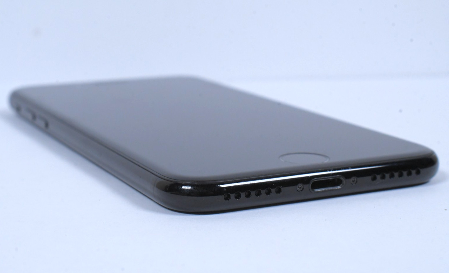 Apple iPhone 7 A1660 MN8Q2LL/A Black 128GB AT&T GSM & CDMA Works Great