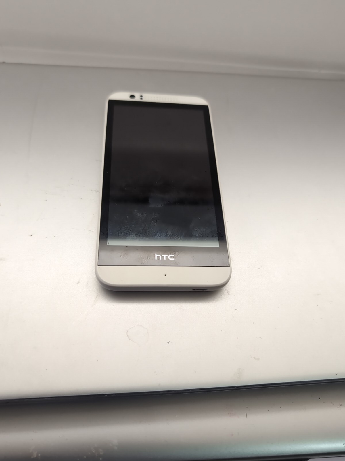 HTC Desire 510 0PCV1 Boost Mobile Only 1GB White Very Good Selling As Is For Par