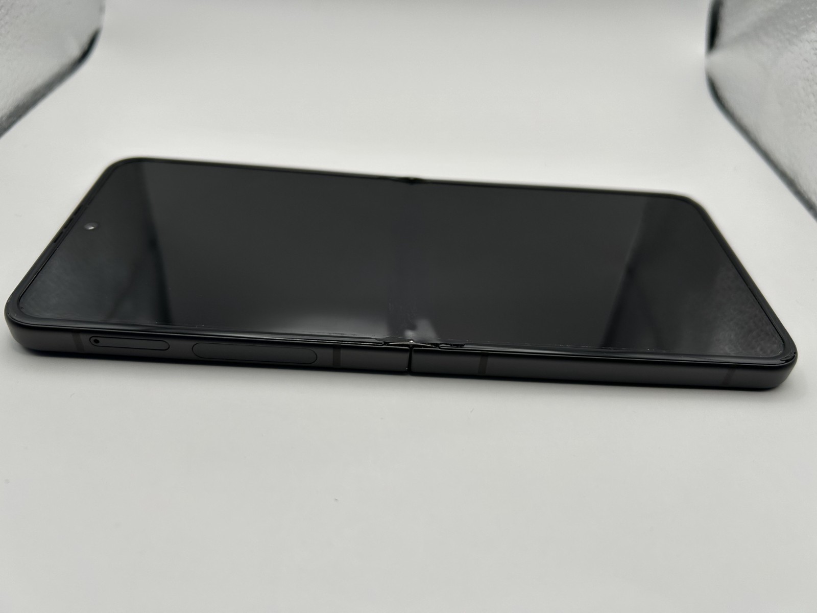 Samsung Galaxy Z Flip 5 – 256GB – Factory Unlocked – Green