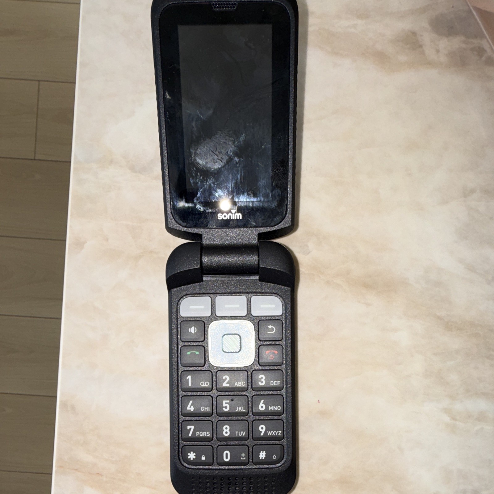 Sonim XP3plus Black Flip Cell Phone, 8GB Storage Capacity (Flip Style)BARELY USE