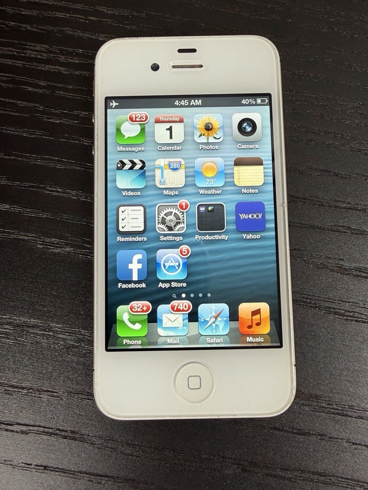 RARE Apple iPhone 4s 16GB White A1387 IOS 6.1.3 Verizon Grade B