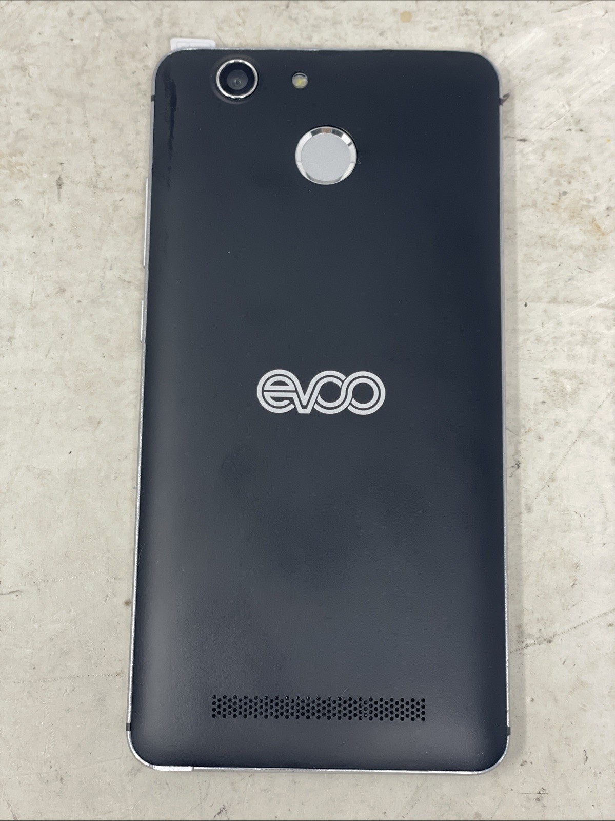 EVOO 5.5” Smartphone Android 8.1 Go Edition Quad Core 4G LTE EVM4G6 Black (76)