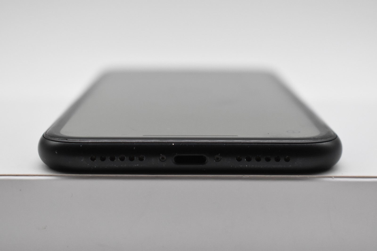 6.1″ Apple iPhone XR A1984 Sprint Black 64GB SSD IOS – Very Good – 100% Battery