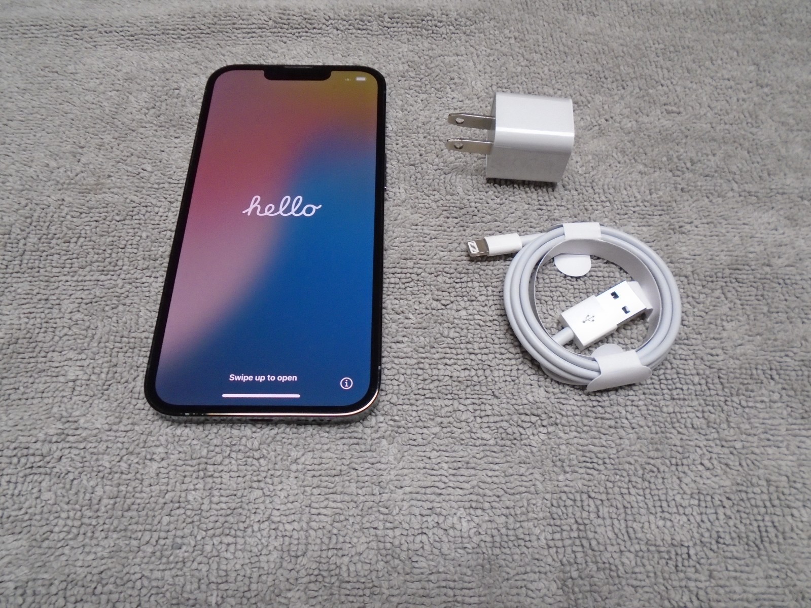 Apple iPhone 13 Pro, 256gb, Alpine Green, Carrier Unlocked, Excellent!!