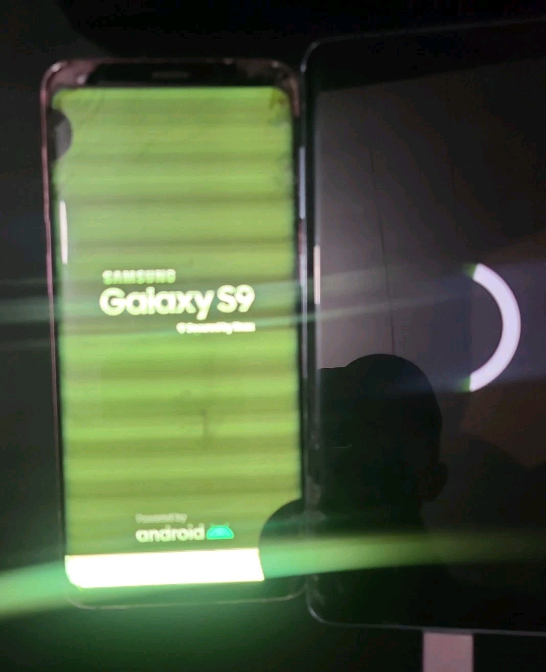 Samsung Galaxy S10+ Plus & Samsung S9 VERIZON UNLOCKED Samsung Wireless Pad!!