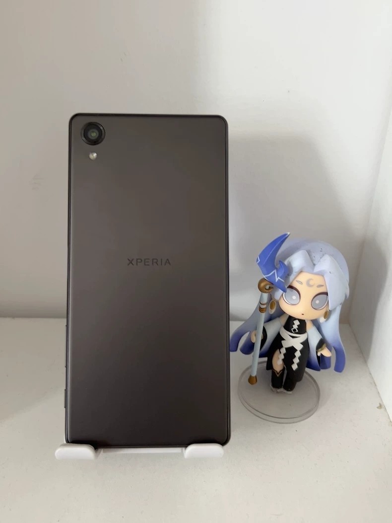 Sony Xperia X 32GB 23MP Hexa Core Unlocked Smartphone