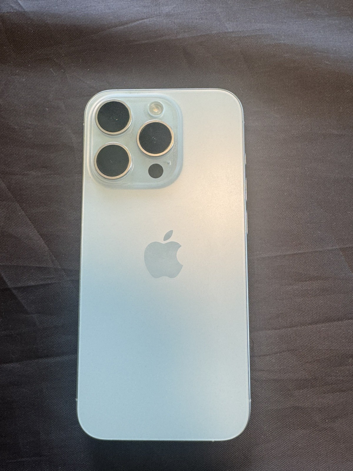 NO POWER Apple iPhone 15 Pro – 128GB – White