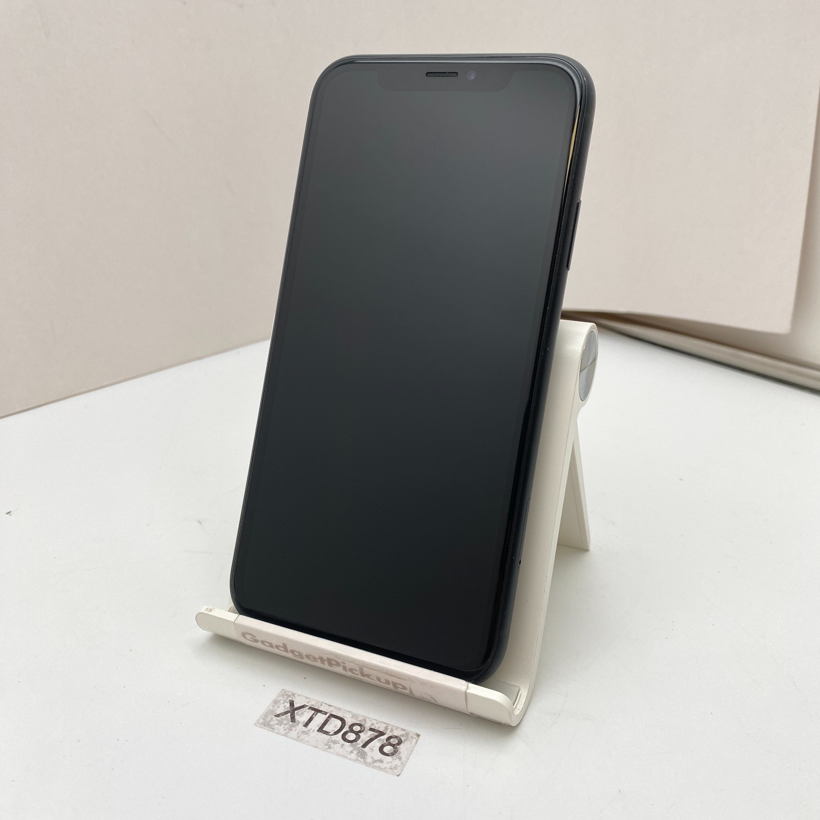 Apple iPhone XR – 64GB – Black (Unlocked) -Good Condition