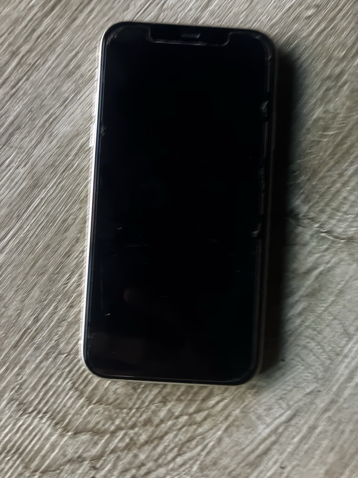 Apple iPhone 11 White 6.1″ 12MP Hexa Core iOS Smartphone Bluetooth Wi-Fi NFC Bar