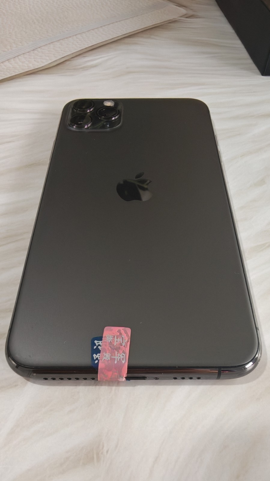 Apple iPhone 11 Pro Max Unlocked 64/256/512GB Random Color With Accessories Good