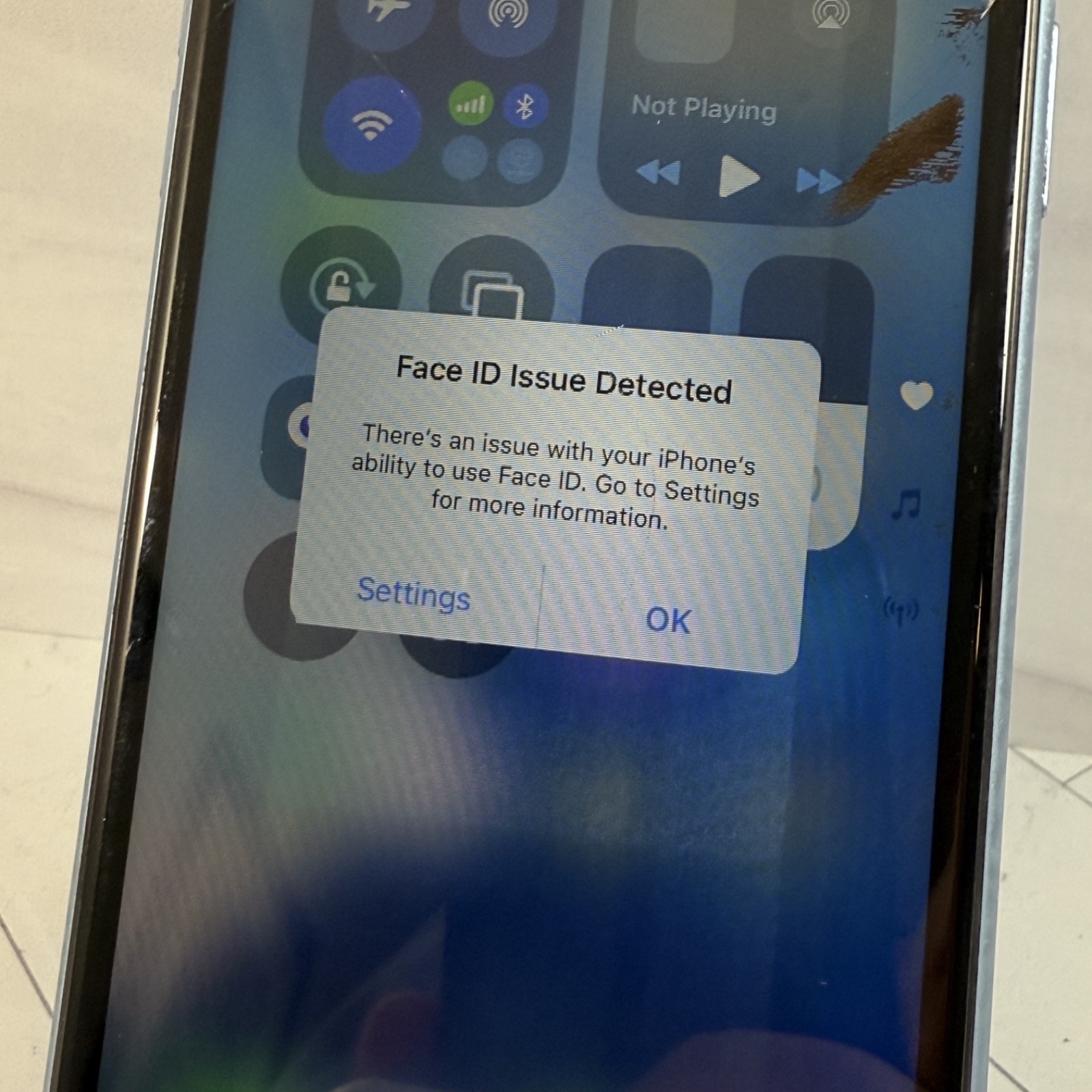 Cracked Screen LCD Apple iPhone XR 64GB Unlocked Blue A1984 #A77