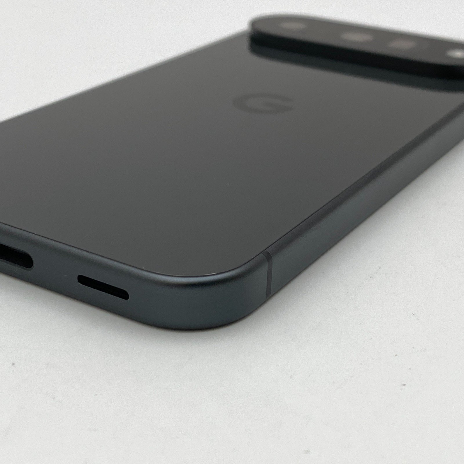 Google Pixel 10 – 128GB – Obsidian (Unlocked) – Open Box