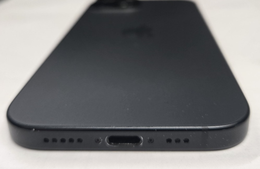 MINT Apple iPhone 15 – 128GB – Black (T-Mobile)