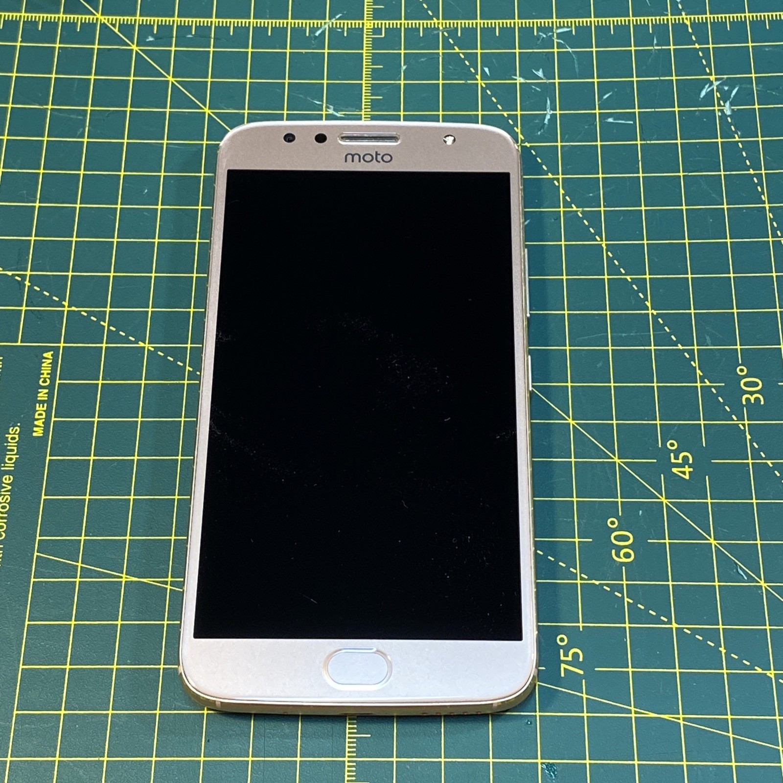 Motorola Moto G5S Plus GOLD 64GB- FOR PARTS ONLY