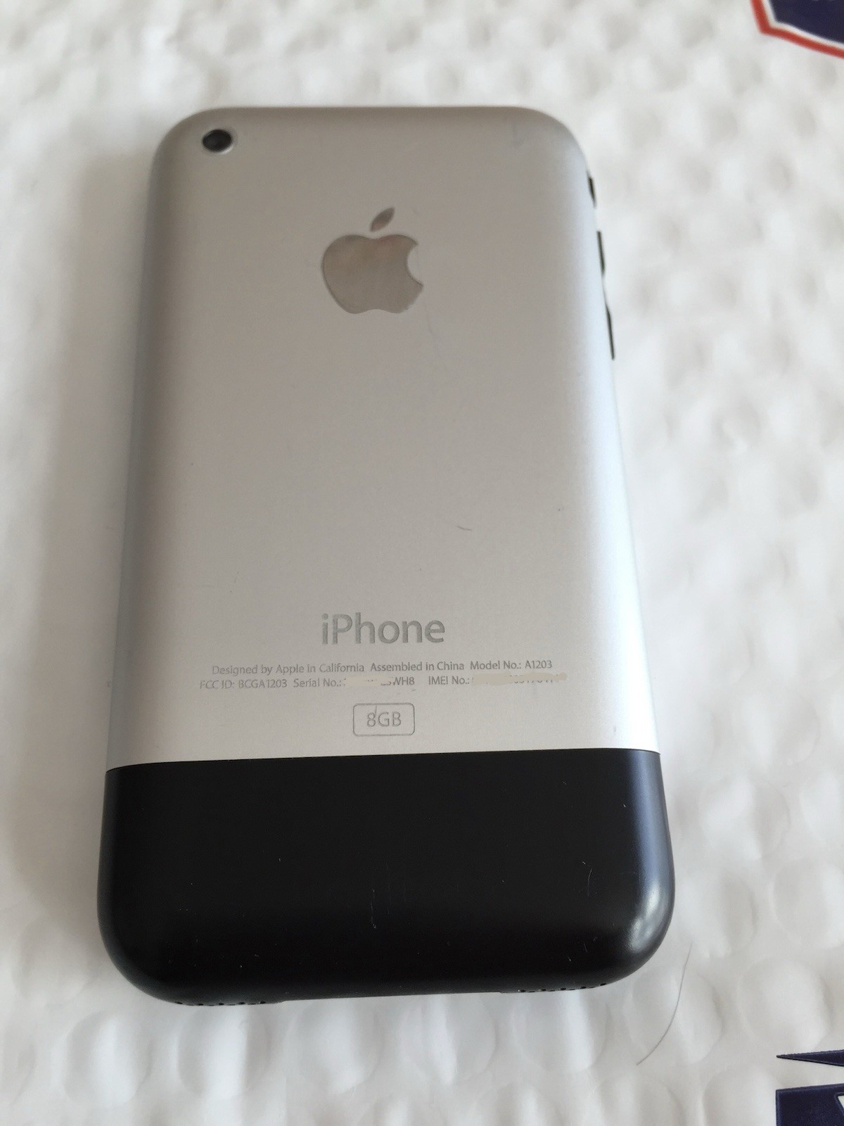 Apple 1st Generation iPhone 2G – 8 GB MA712LL/A A1203 – Pristine Condition