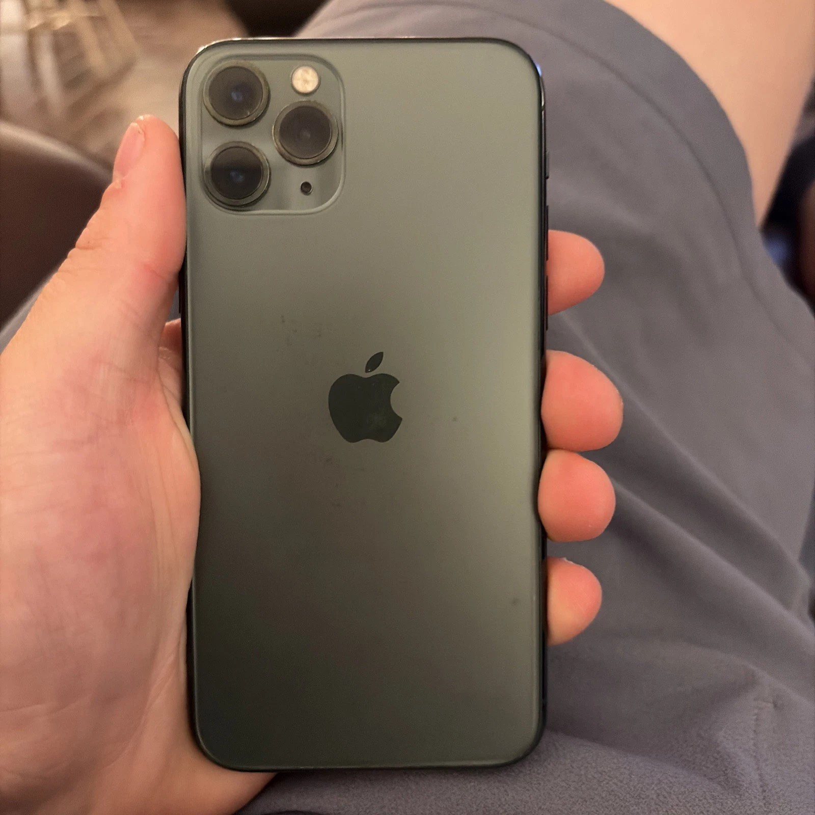 Apple iPhone 11 Pro Max Unlocked 64/256/512GB Random Color With Accessories Good