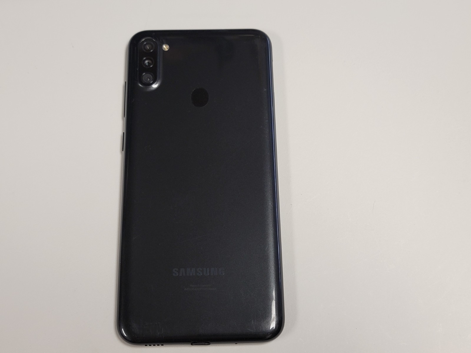 Samsung Galaxy A11 (SM-A115DL) 32GB – Black (TracFone) Smartphone – N838