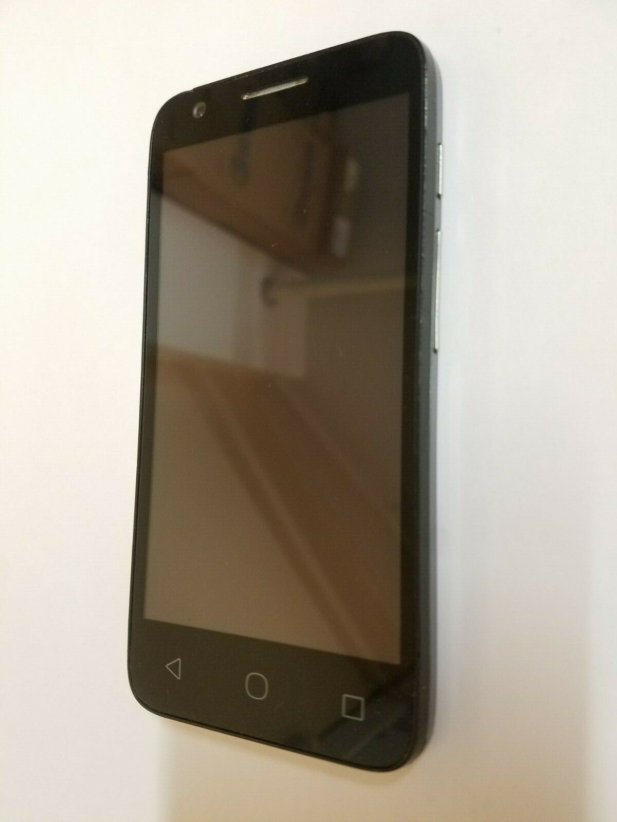 Cricket Wireless GSM Alcatel Streak One Touch 4060o Small Android Cell Phone